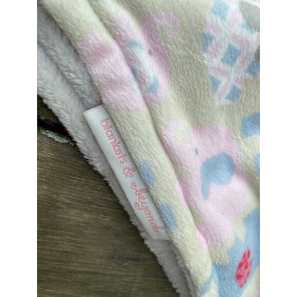 blankets and beyond Security blanket elephant - Picture 4 of 8